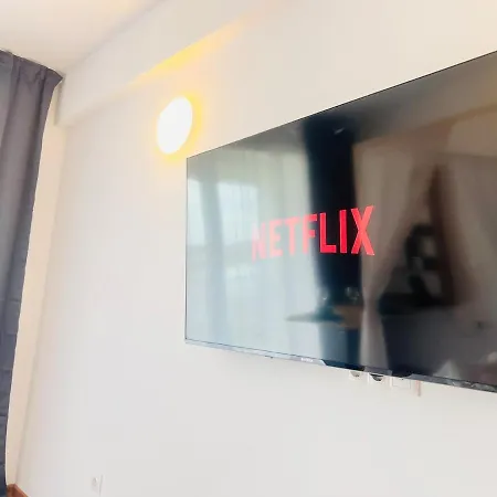 Ivana By Blaxy Douăzeci şi Trei August