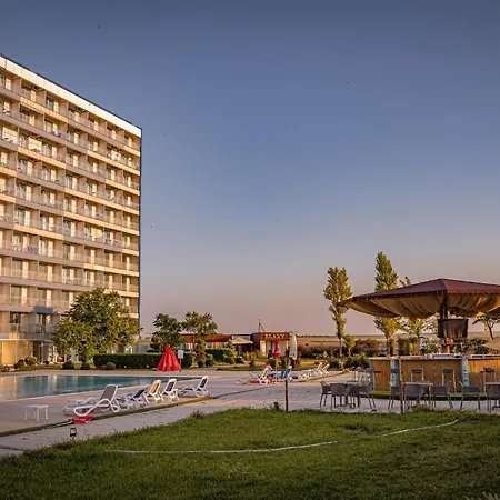 Apartament Ivana By Blaxy Douăzeci şi Trei August