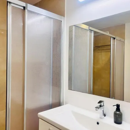 Ivana By Blaxy Douazeci si Trei August