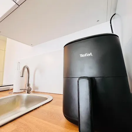 Ivana By Blaxy Apartment