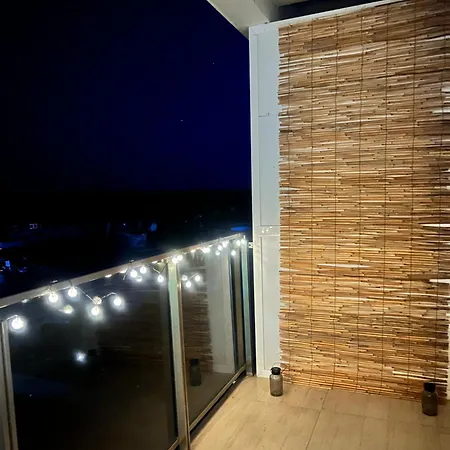 Apartment Ivana By Blaxy Douazeci si Trei August